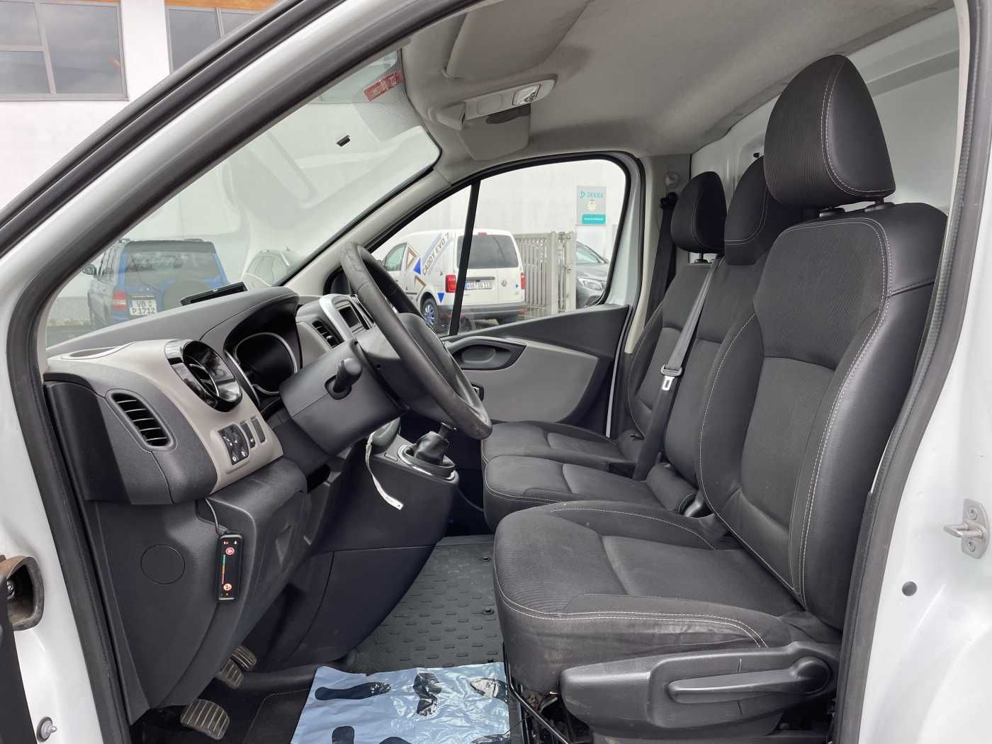 Fahrzeugabbildung Renault Trafic dCi 120 L1H1 / France Elavateur 091F 9m