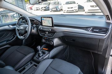 Fahrzeugabbildung Ford Focus Titanium 1.0 EcoBoost |PARKPILOT|NAVI|B&O