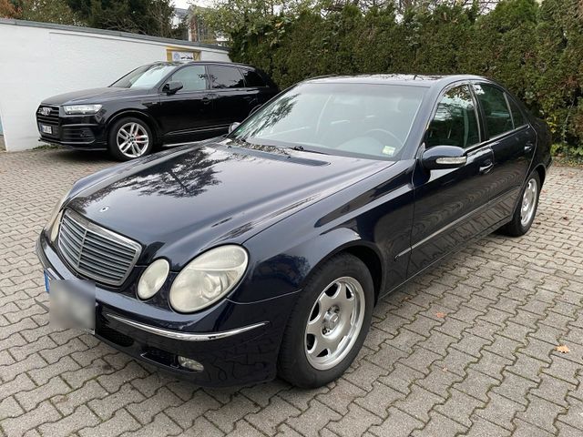 Mercedes-Benz E 220 CDI CLASSIC Anhängerku...