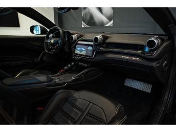 صورة مصغرة 17 لـ 2018 Ferrari GTC4LUSSO