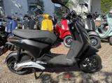 Piaggio 1+ E-Roller 45 Kmh Super Handling wie NEU 28 KM - ROLLER 45 KM H