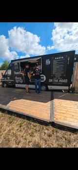 Mercedes-Benz Foodtruck / Imbisswagen  / Catering Auto z... - : Imbisswagen