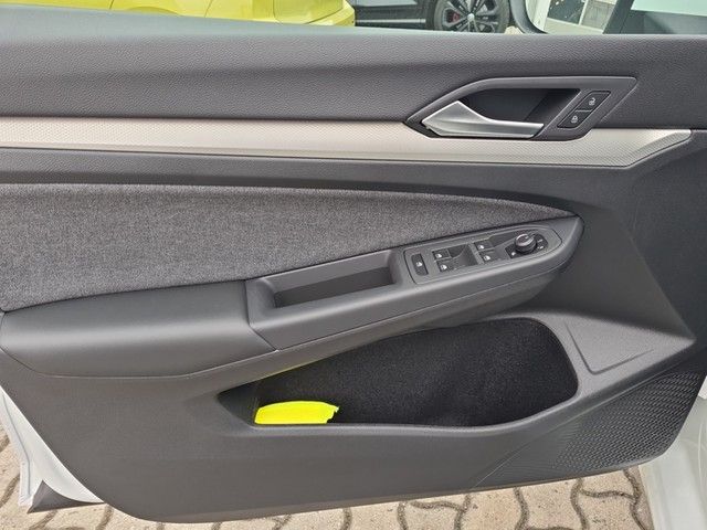 Fahrzeugabbildung Volkswagen Golf VIII Lim. Move