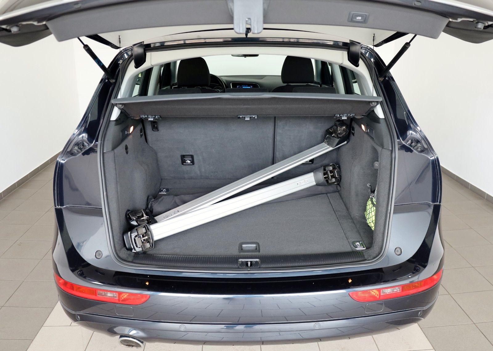 Fahrzeugabbildung Audi Q5 2.0 TDI  quattro Navi,Xenon,Panorama,SH,PDC