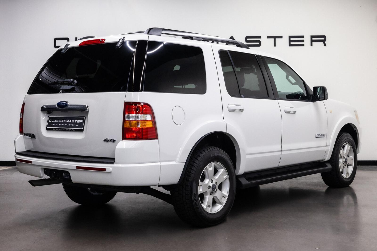 Ford Explorer XLT Btw auto, Fiscale waarde € 6.000,-