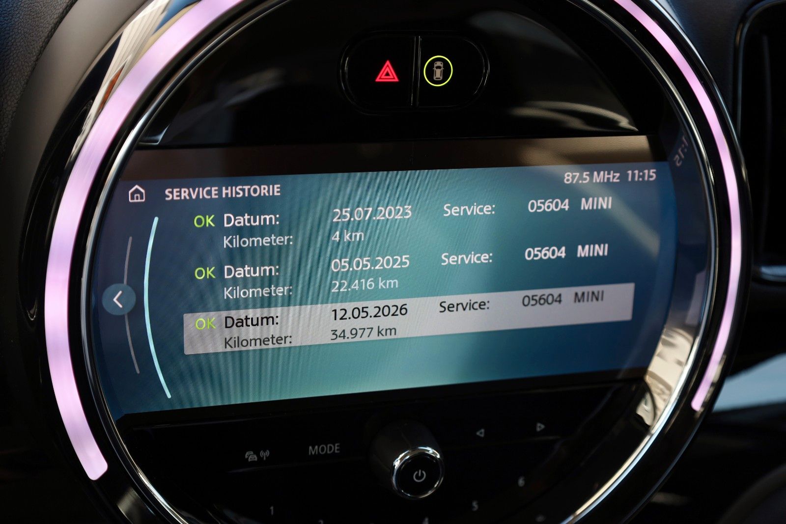 Fahrzeugabbildung MINI Countryman Cooper SE Essential Trim All4,ACC,Nav