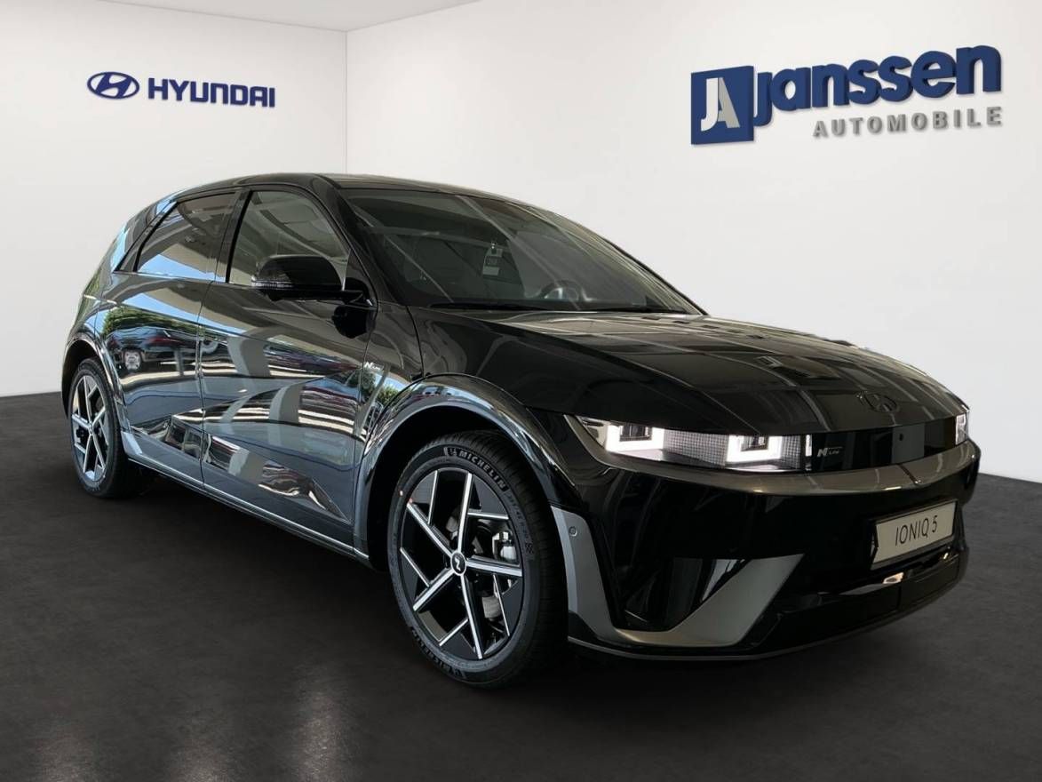 Fahrzeugabbildung Hyundai IONIQ 5 84 kWh Allrad (325 PS) N Line Park-Paket