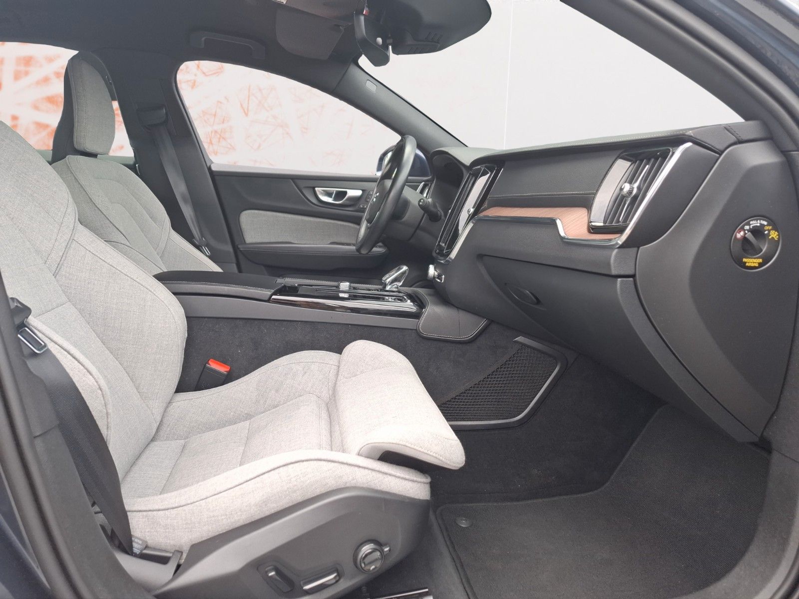 Fahrzeugabbildung Volvo V60 Kombi Inscription Recharge Plug-In Hybrid AW