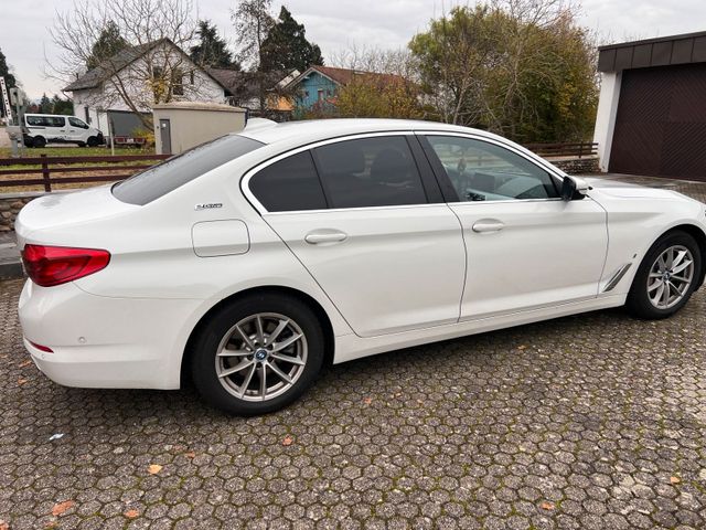 BMW 530e G30 iPerformance mit 6Mon. Garantie