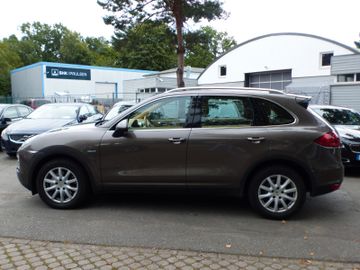 Porsche Cayenne - 8
