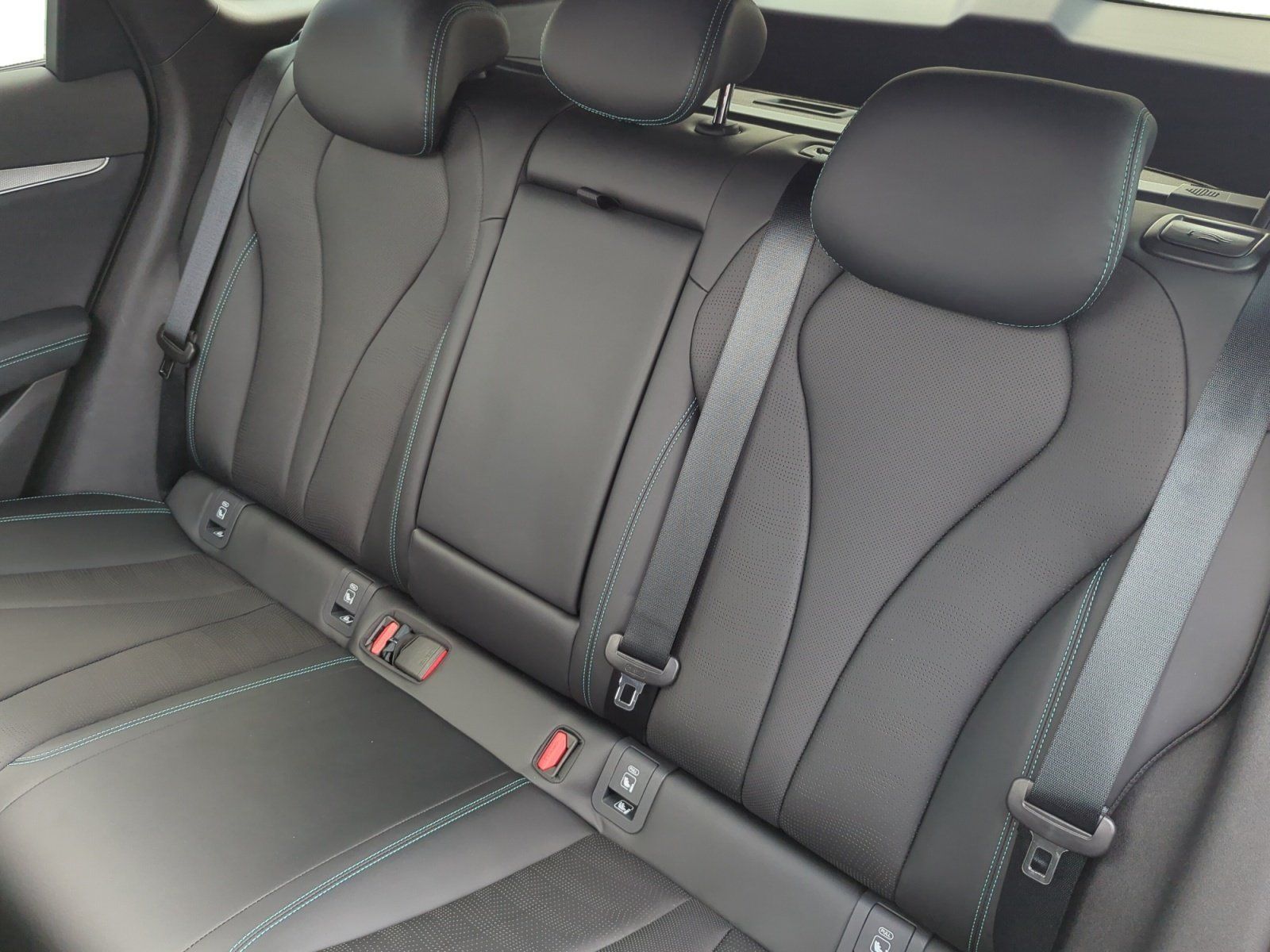 BYD SEAL 6