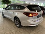Ford Focus Turnier Titanium 1.5 LED+KAMERA+SPURHALTE - Ford Focus mit Diesel-Antrieb