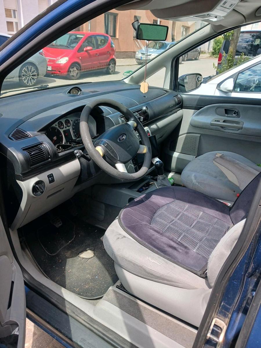 Ford Galaxy 2005 — photo 7