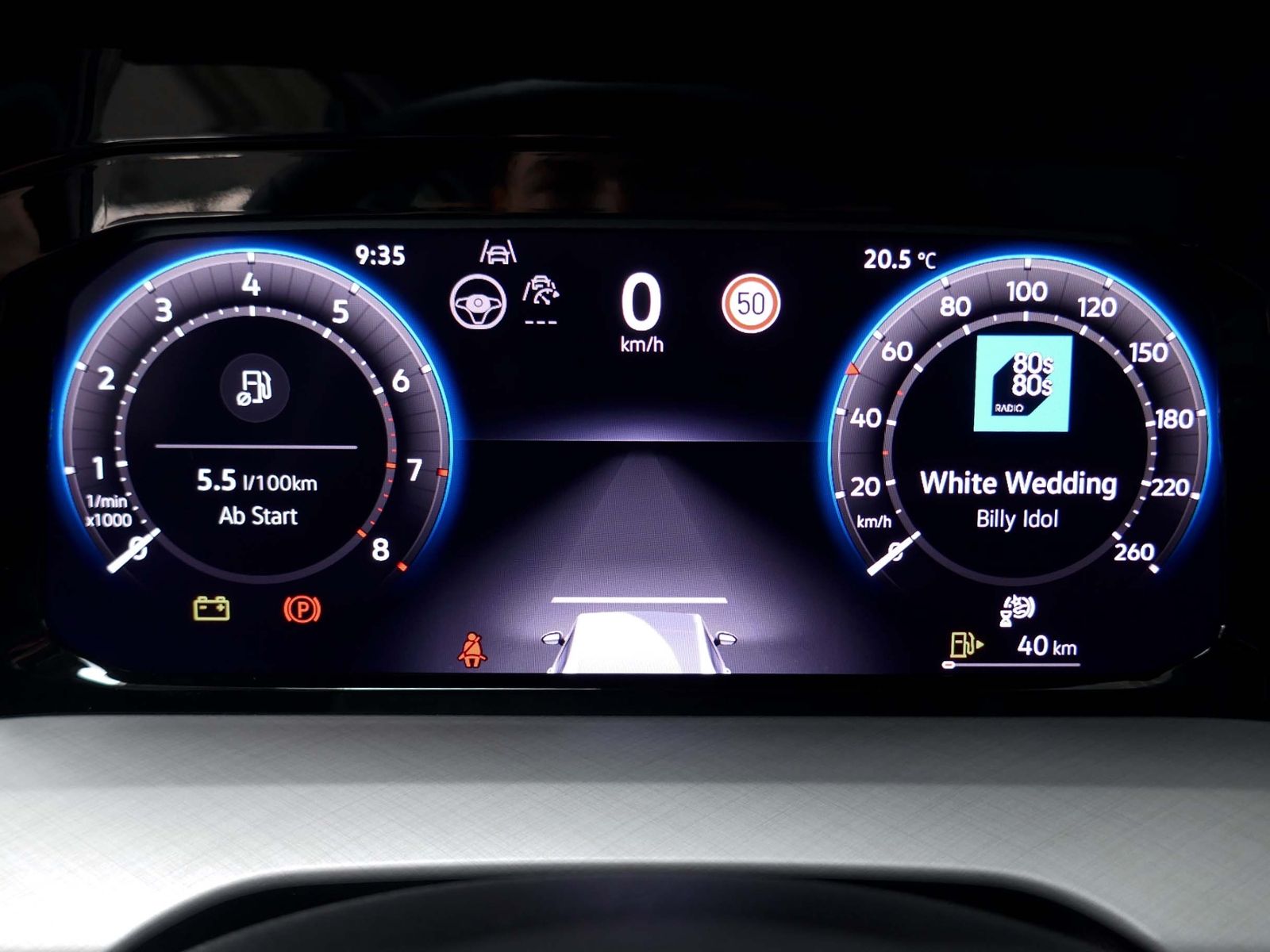 Fahrzeugabbildung Volkswagen Golf VIII Life 1.5 TSI | LED PDC ACC Navi