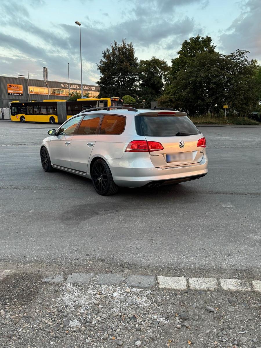 Volkswagen Passat 2012 — engine 140 HP (103kW)
