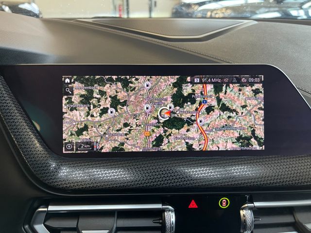 BMW 118 d Sport Line *LED*PDC*CARPLAY*TOUCH*SHZ*TEMP