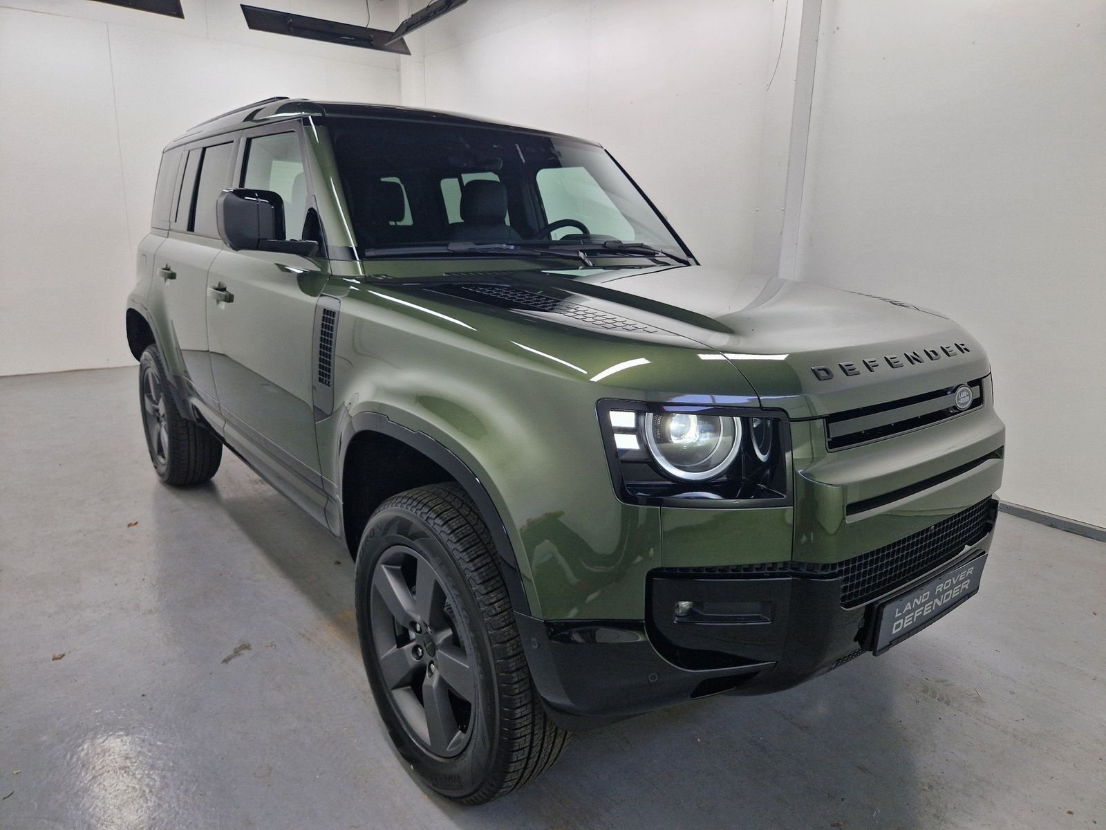 LAND ROVER Defender 110 3.0 Diesel D250 X-Dynamic SE 110 X- – Bild 3