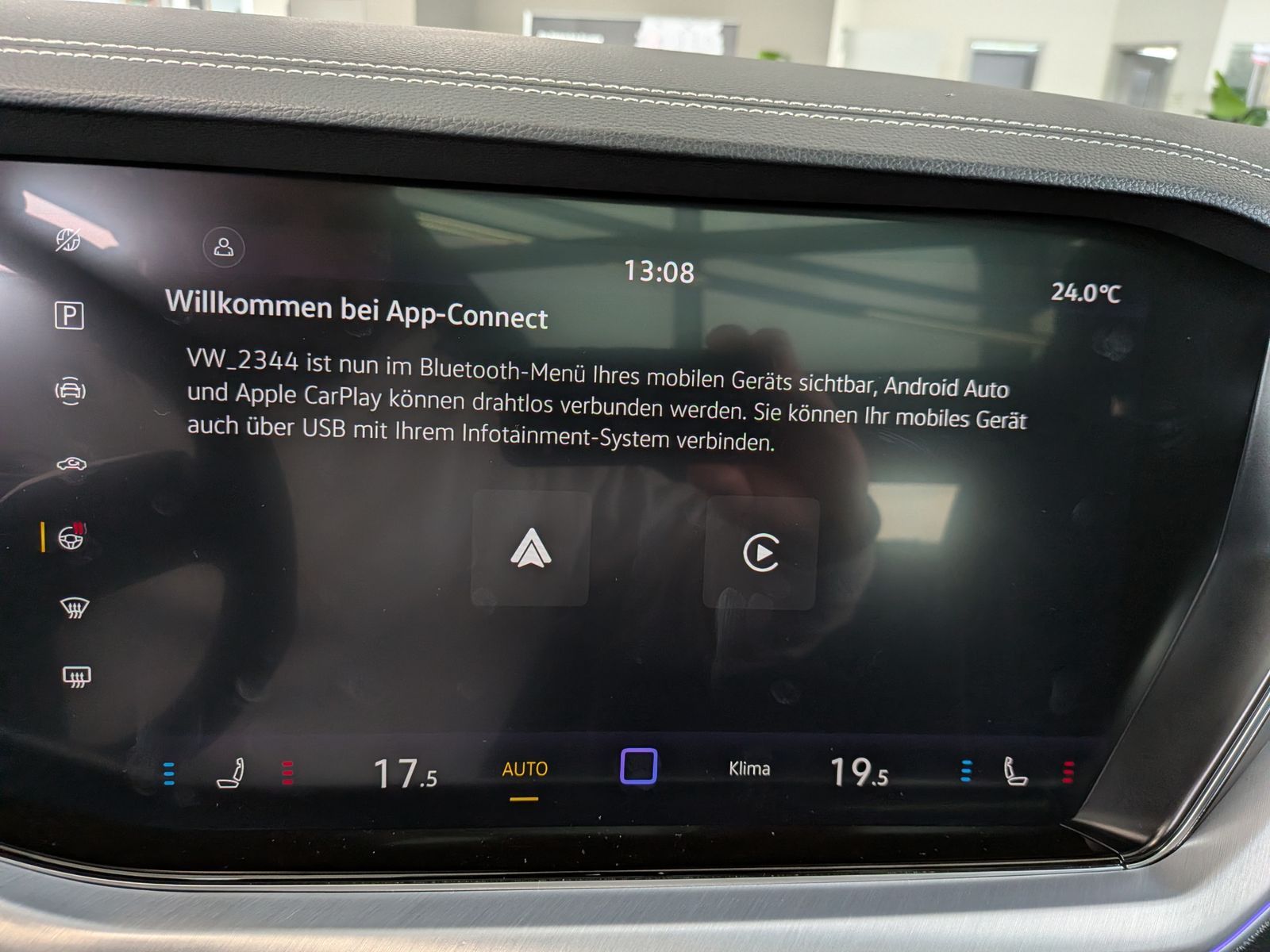 Fahrzeugabbildung Volkswagen Touareg 3.0TDI 4M R-Line VOLL Black 22" UPE 114T