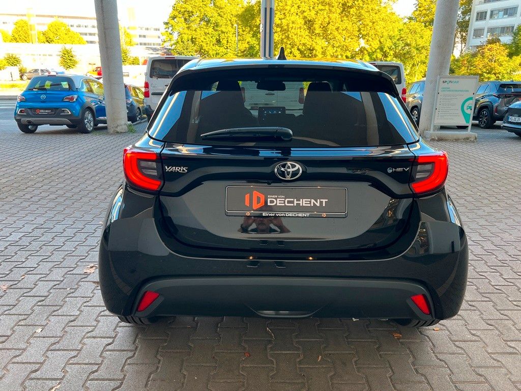 Fahrzeugabbildung Toyota Yaris Hybrid Teamplayer Comfortpaket