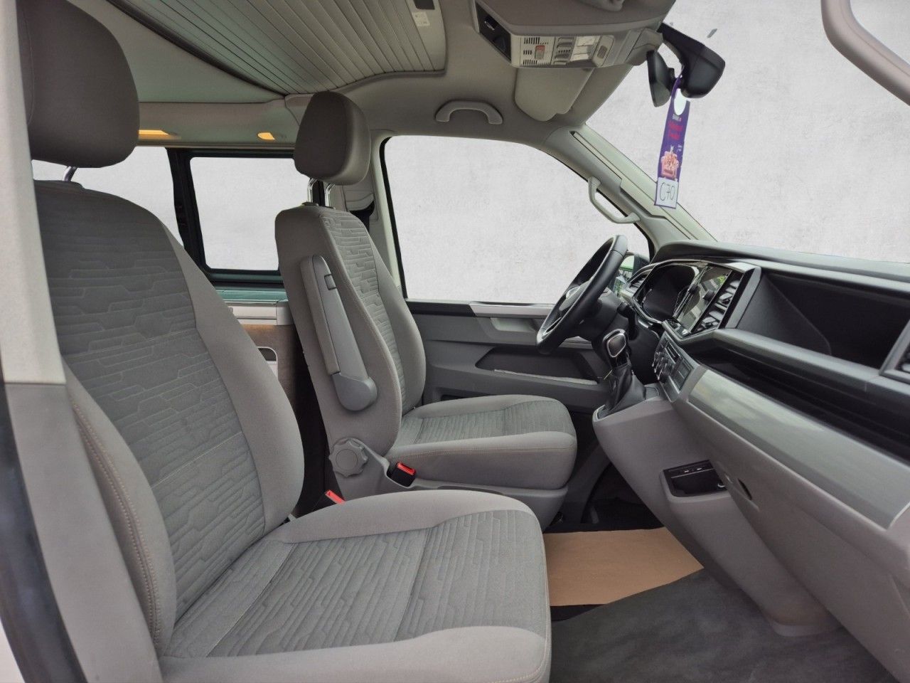 Fahrzeugabbildung Volkswagen T6.1 California Ocean Edition FWD