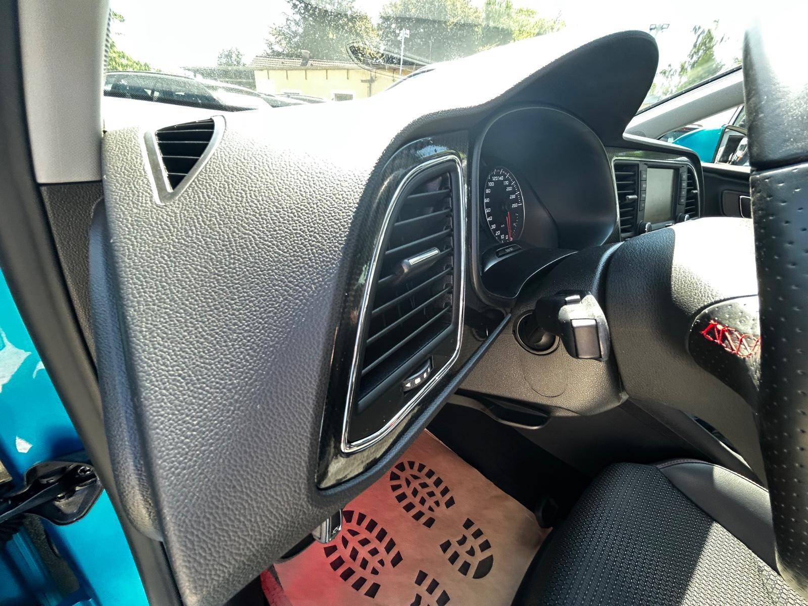 Seat Leon 2015 — photo 15