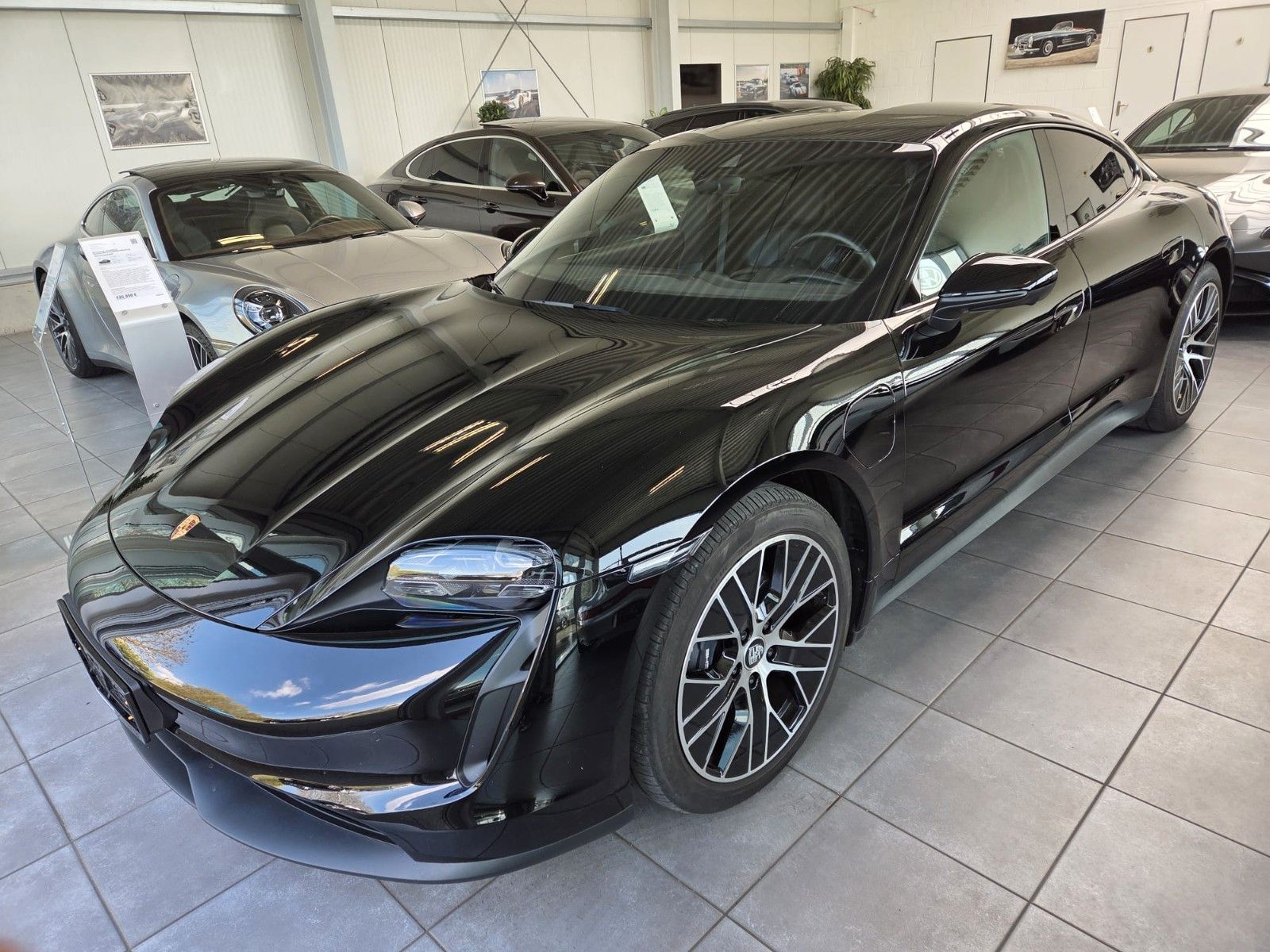 Fahrzeugabbildung Porsche Taycan/Bose/20 Zoll Aero-Rad/Matrix/SOH 91%