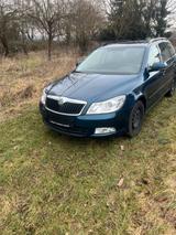 Skoda Octavia  1,4 tüv 5 /27 - Skoda Octavia aus 2012 mit Benzin-Antrieb: Kombi, 1.4