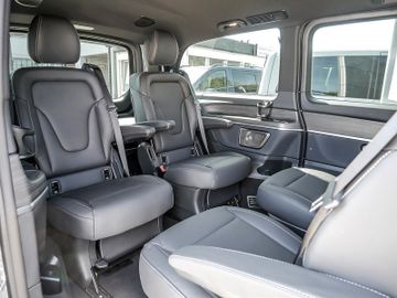 Mercedes V 250 - 8