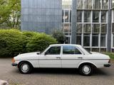 Mercedes-Benz 300 Diesel EINMALIG 40.000 Km original - Mercedes-Benz 300 in München