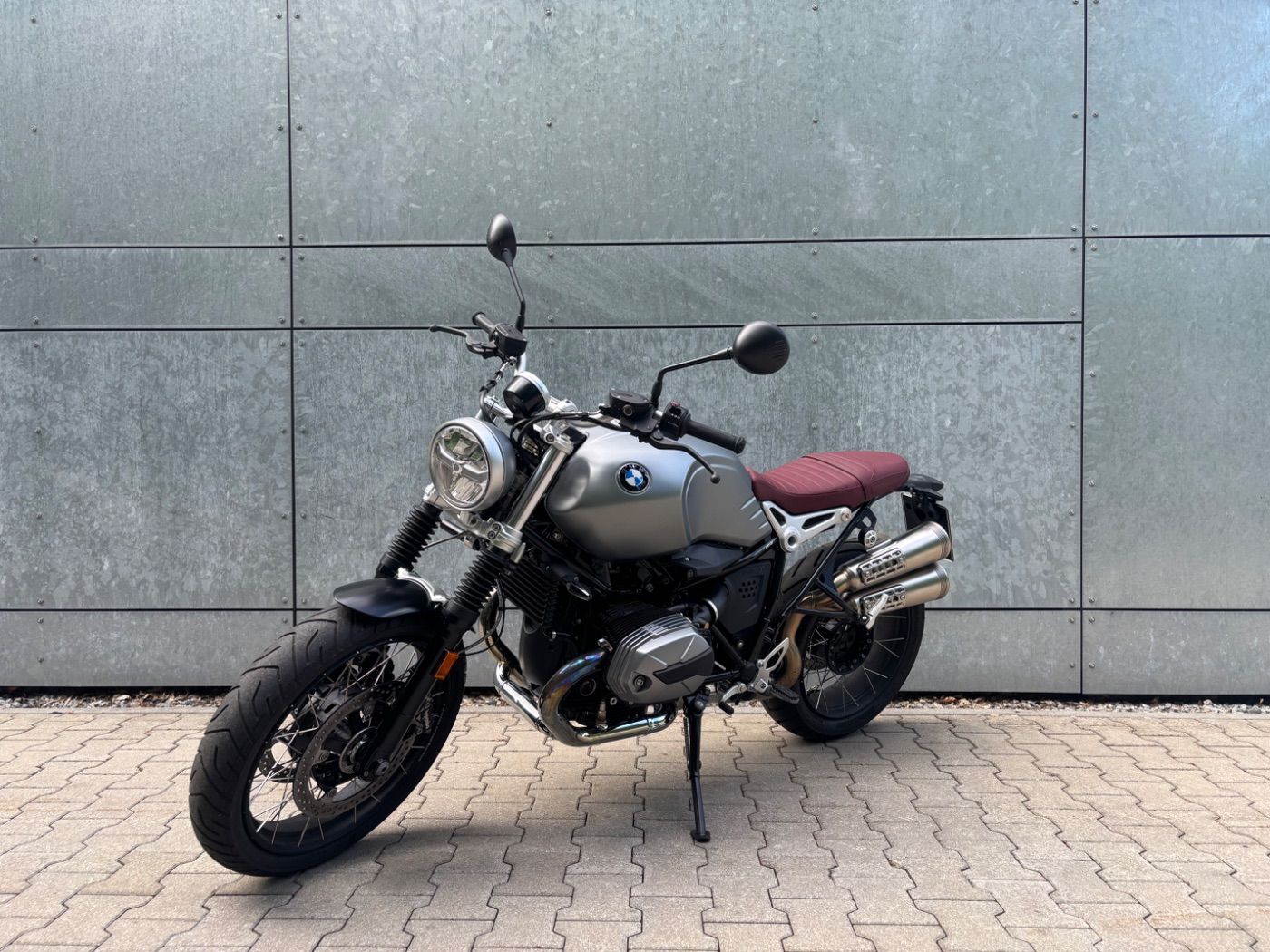 Fahrzeugabbildung BMW R nine T Scrambler