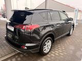 Toyota RAV 4 2,5 VVT-i Hybrid Team 4x2 Automatik AHK - Toyota RAV 4: 2.4