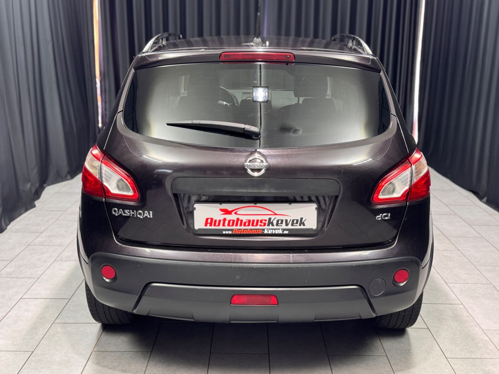 Fahrzeugabbildung Nissan Qashqai 360 4X4|AUTOMATIK|PANO|360KAMERA|NAVI|