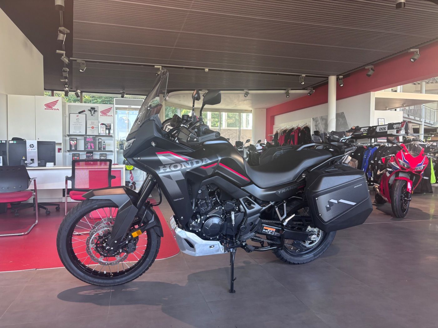 Fahrzeugabbildung Honda XL 750 Transalp E-Clutch, Koffer, viel Zubehör,