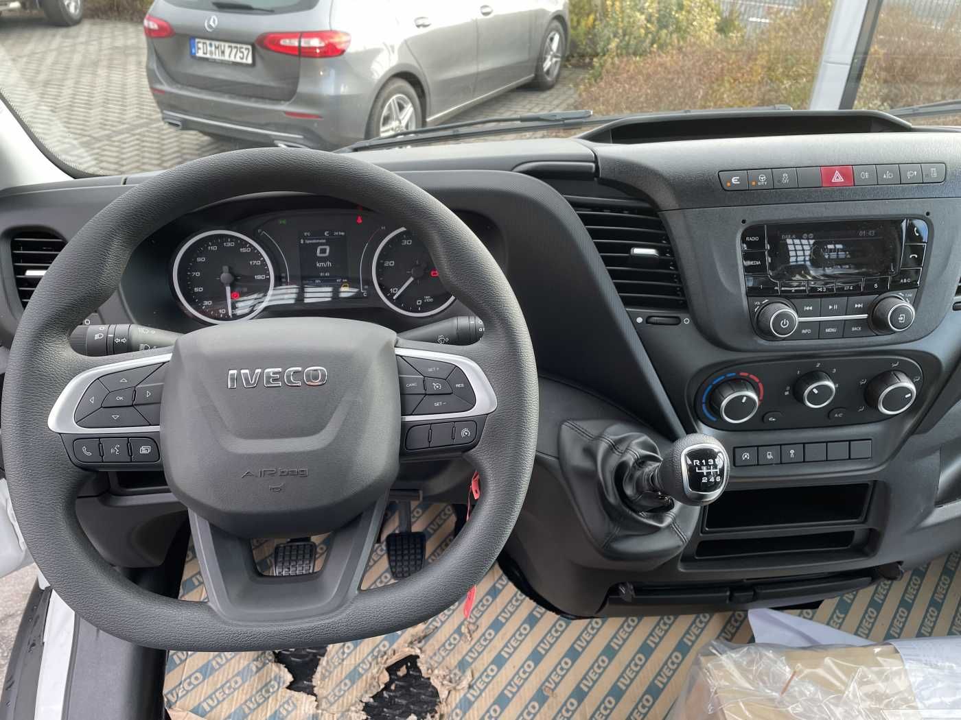 Fahrzeugabbildung Iveco Daily 35S14 Pritsche *AHK*Klima*