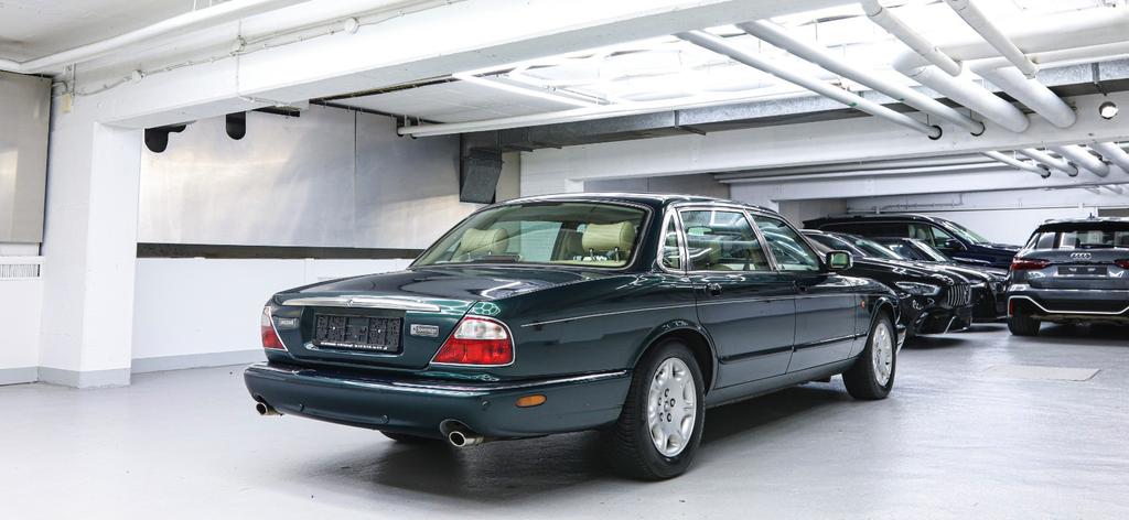 Jaguar XJ8