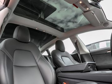 Tesla Model 3 Basis RWD Kamera Autopilot Panoramad.