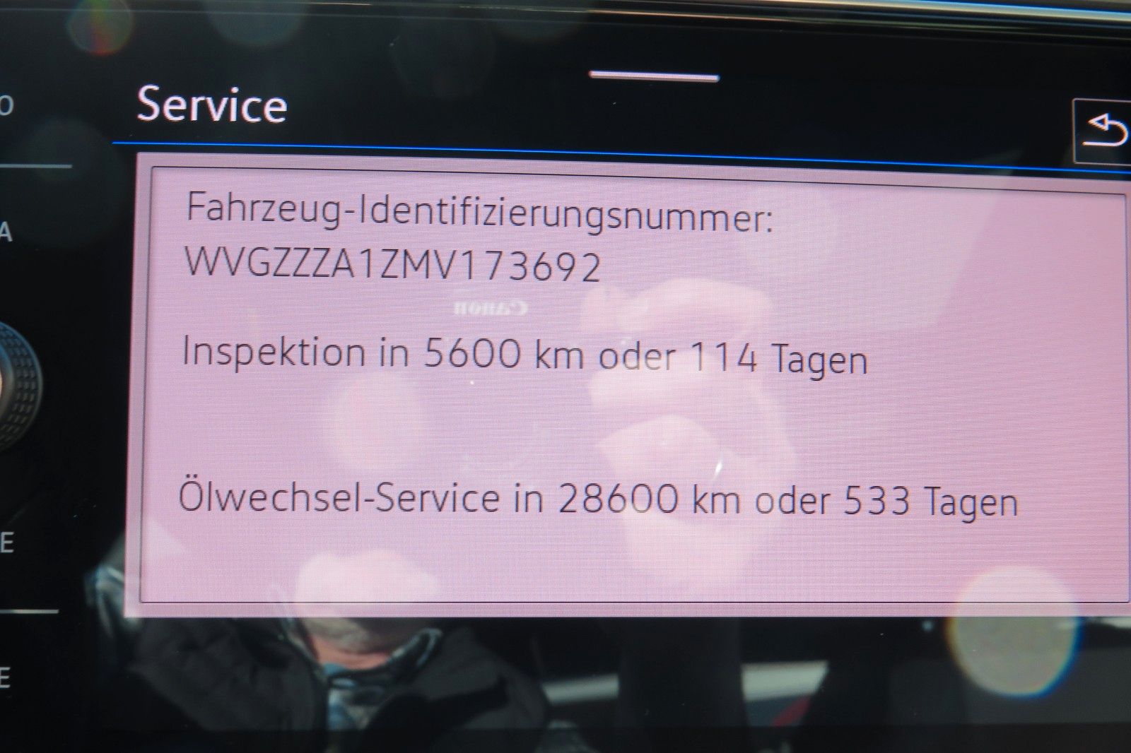 Fahrzeugabbildung Volkswagen T-Roc SPORT PANO AHK LED NAVI ACC PDC SITZH. 1.H