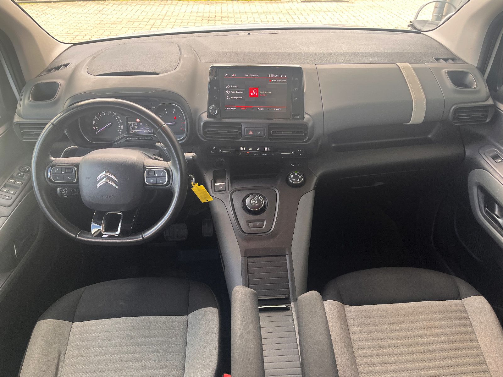 Fahrzeugabbildung Citroën Berlingo Feel M 1.5 Automatik