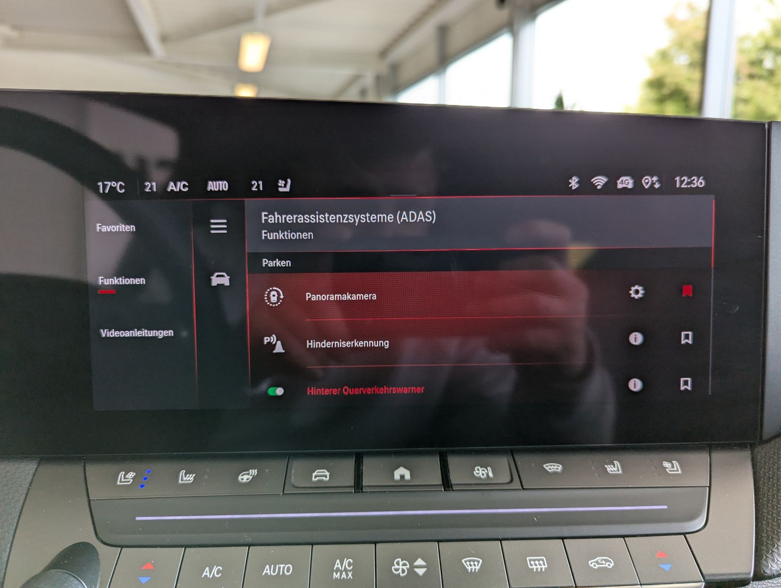 OPEL Astra 1.2 Ultimate Leder-Nappa Sitzlüft AHK Pano - Image 30