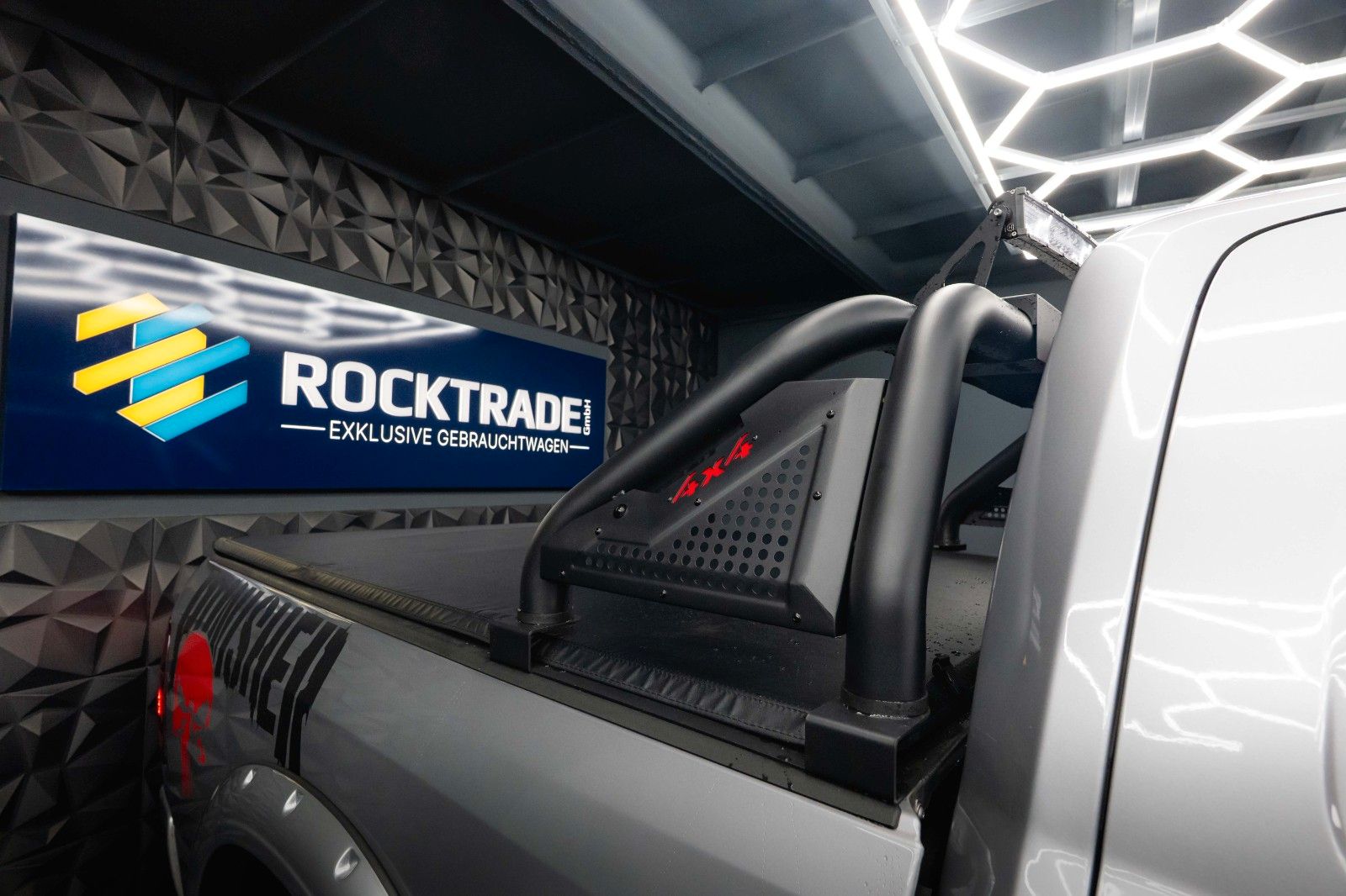 Fahrzeugabbildung Dodge RAM 5.7 V8 HEMI 4x4 OFFROAD Night LONGBED *19%*