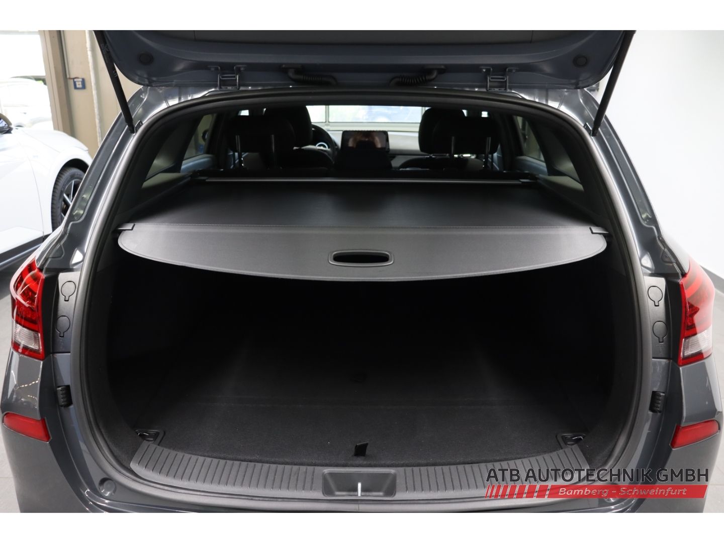 Fahrzeugabbildung Hyundai i30 Kombi Advantage 1.5 T-GDi 48V DCT