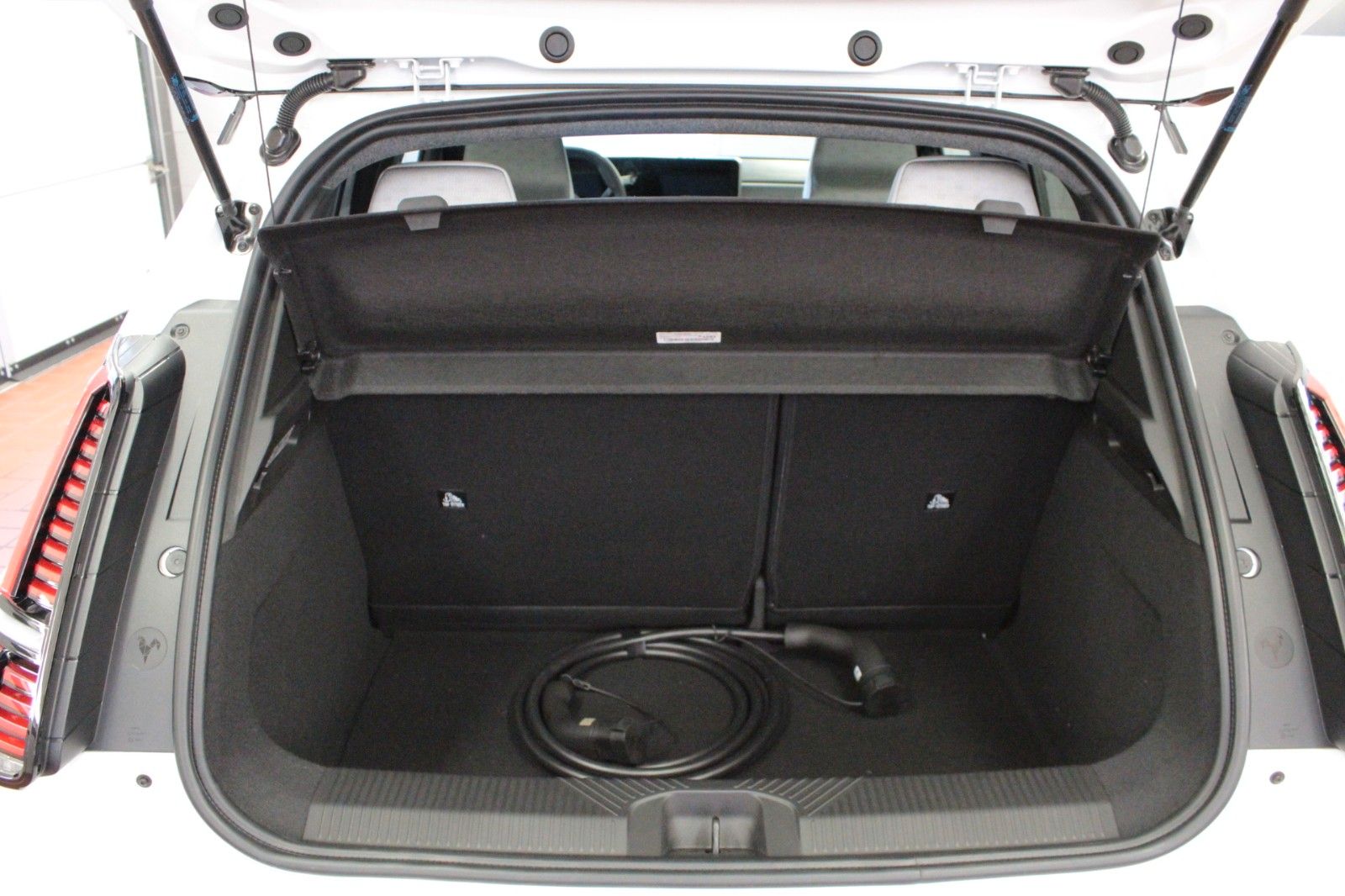 Fahrzeugabbildung Renault R 5 E-Tech 150 Comfort Range Rolland-Garros