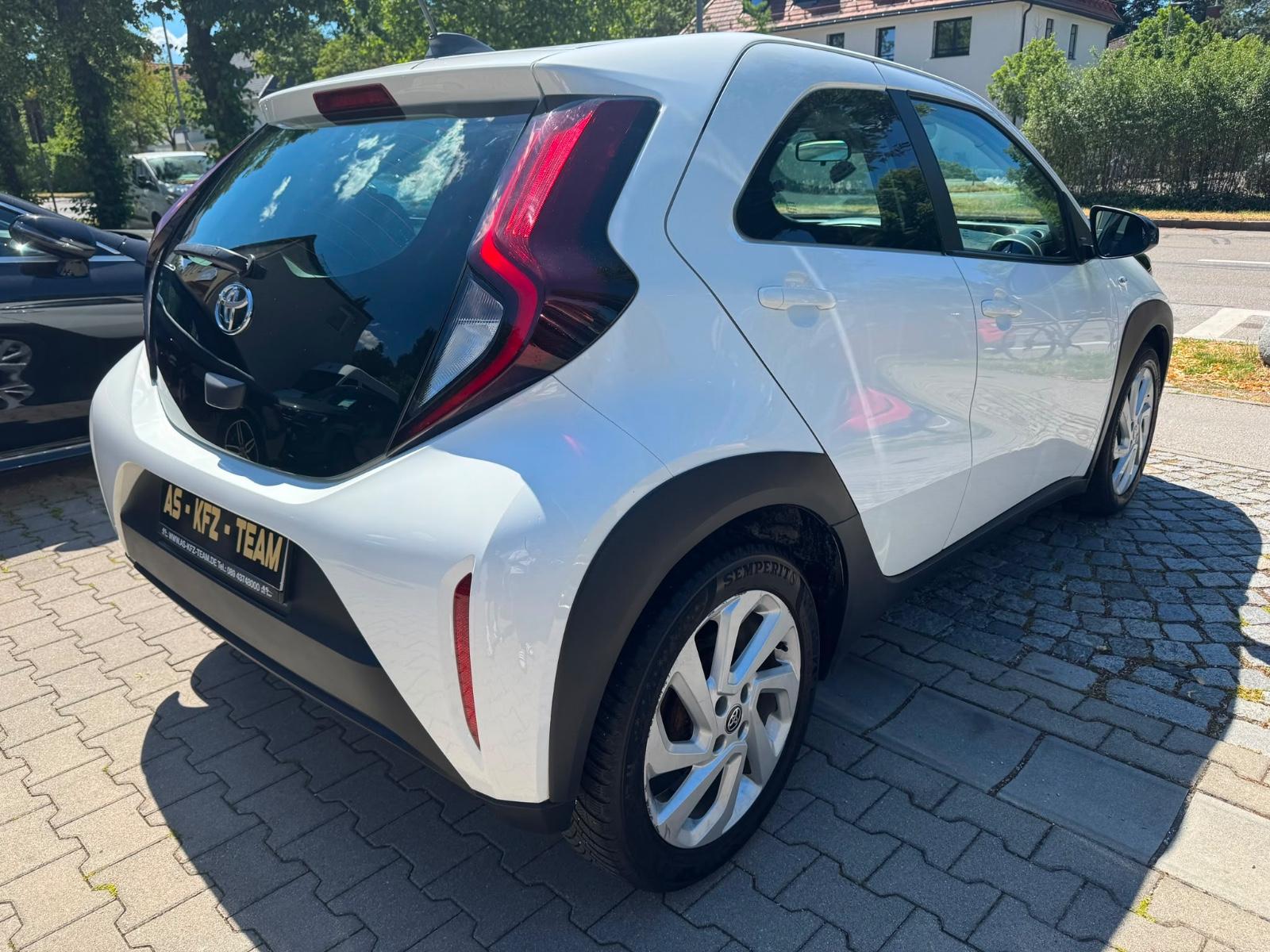 Toyota Aygo X Play Klima Kamera Multi Allwetterreifen