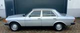 Mercedes-Benz Mercedes W123 mit 5 Gang Getriebe / 12.900  - Mercedes-Benz 230: Ge