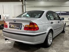 Fahrzeugabbildung BMW 318i Lim. / Automatik Klimaautomatik PDC