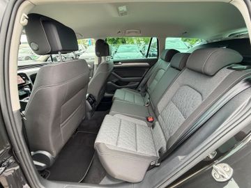 Volkswagen Passat Variant - 10