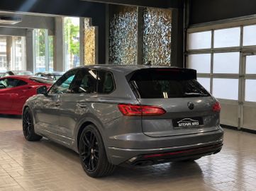 Volkswagen Touareg - 4