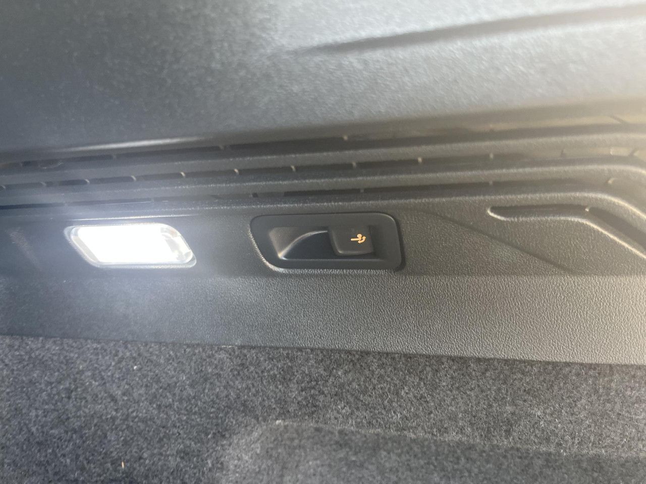 Volkswagen ID.4 Pro 77 kWh AHK HUD e-Klappe foto 7