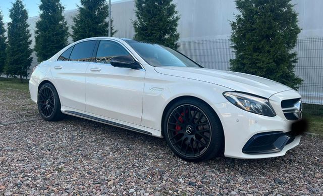 Mercedes-Benz C 63 AMG Lim. Designo Burmester Panorama 360