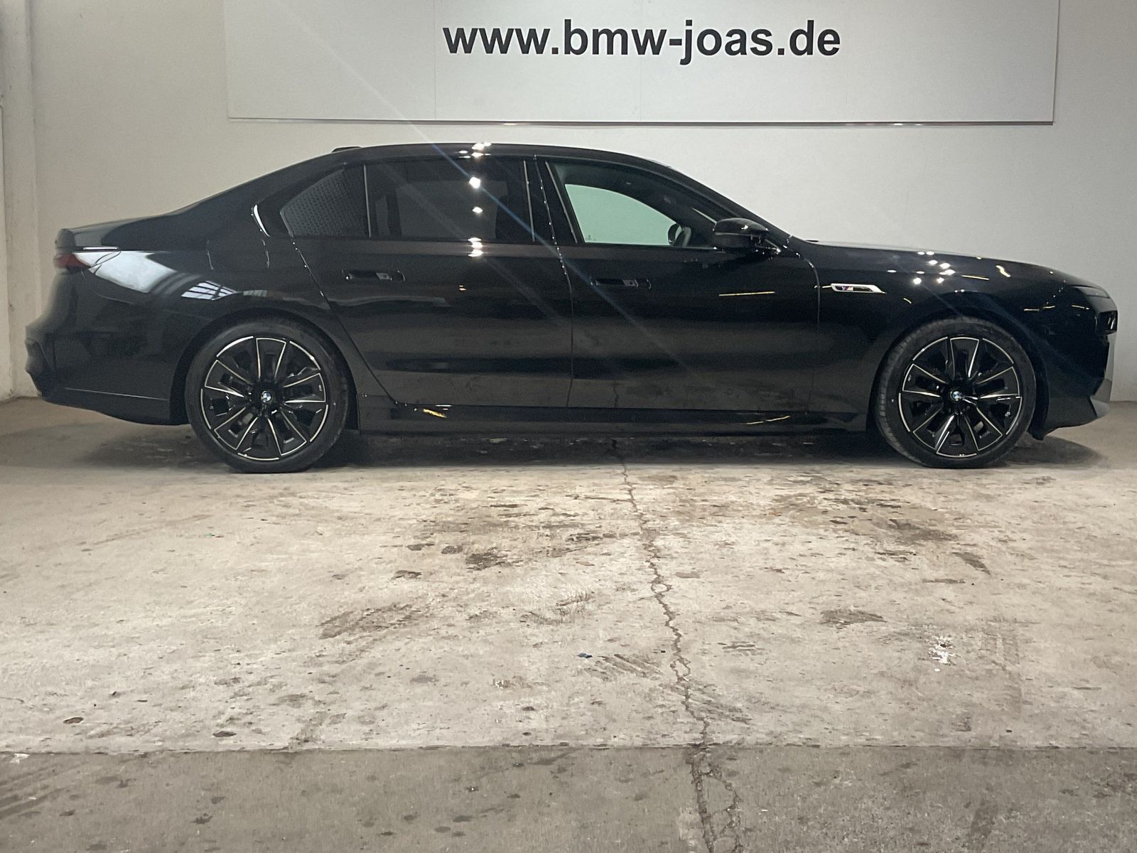 Fahrzeugabbildung BMW i7 M70 xDrive Lounge Fondkonsole Sky Lounge M Pe